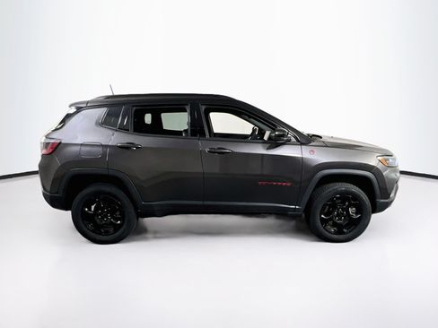 Used 2023 Jeep Compass Trailhawk w/ Trailhawk Convenience Group AWD/4WD image 4
