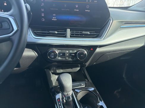 Used 2024 Chevrolet Trax LT w/ Driver Confidence Package image 15