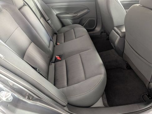 Used 2025 Nissan Altima 2.5 SV FWD image 30