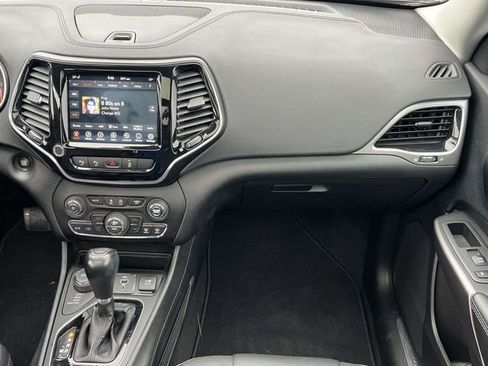 Used 2021 Jeep Cherokee Limited image 19