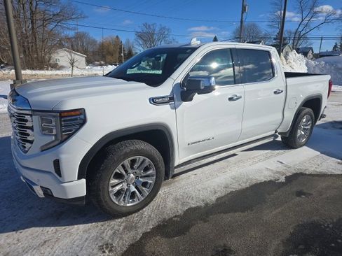 Used 2023 GMC Sierra 1500 Denali w/ Technology Package image 3