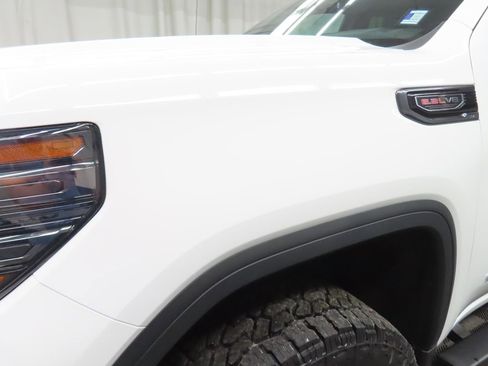 Used 2023 GMC Sierra 1500 AT4 w/ Technology Package AWD/4WD image 59