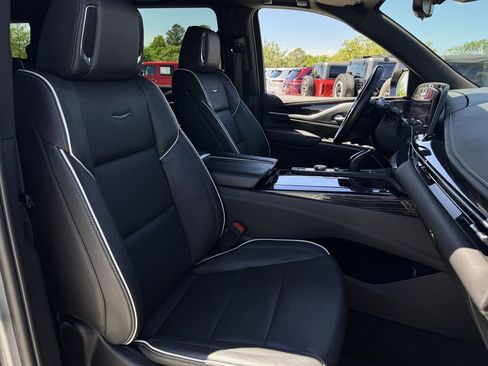 Used 2022 Cadillac Escalade ESV Sport w/ Touring Package image 27