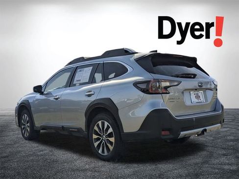 Used 2023 Subaru Outback Touring XT w/ Tech Package 3 AWD/4WD image 8