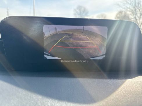 Used 2019 MAZDA MAZDA3 Sedan image 19