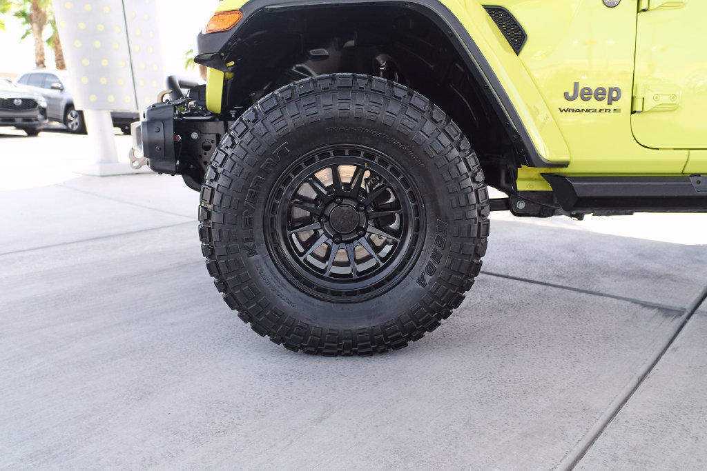 Used 2023 Jeep Wrangler Unlimited Rubicon 392 w/ Xtreme Recon 35" Tire Package AWD/4WD image 3