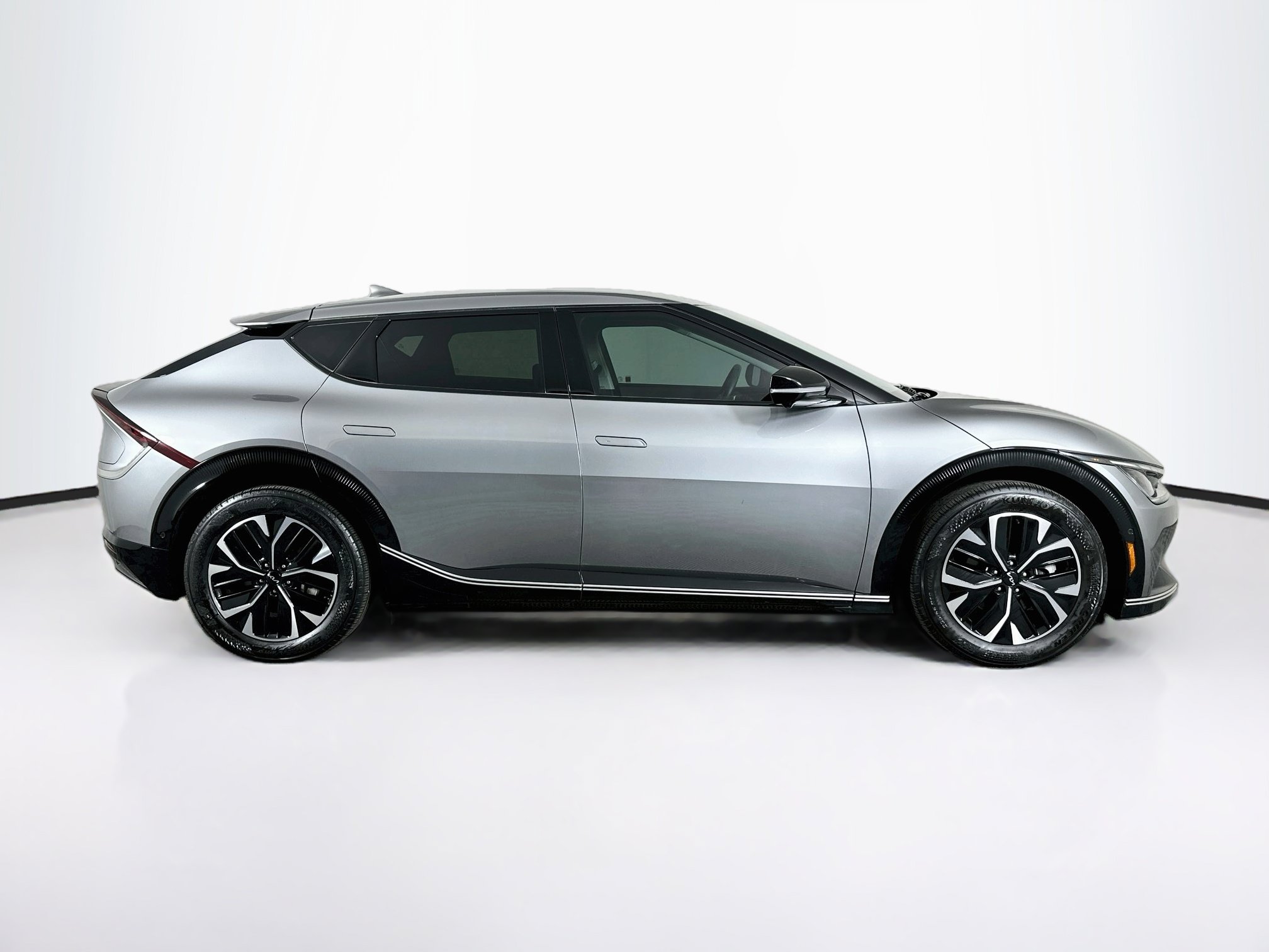 Used 2024 Kia EV6 Wind w/ Wind Technology Package RWD image 10