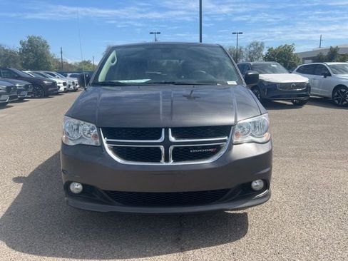 Used 2018 Dodge Grand Caravan SE w/ UConnect Hands-Free Group FWD image 9