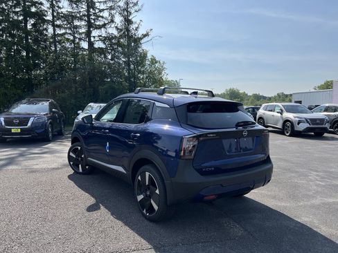 New 2025 Nissan Kicks SR image 6