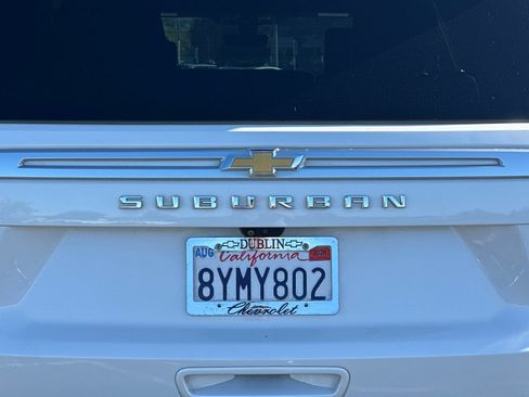 Used 2021 Chevrolet Suburban High Country w/ Premium Package AWD/4WD image 49