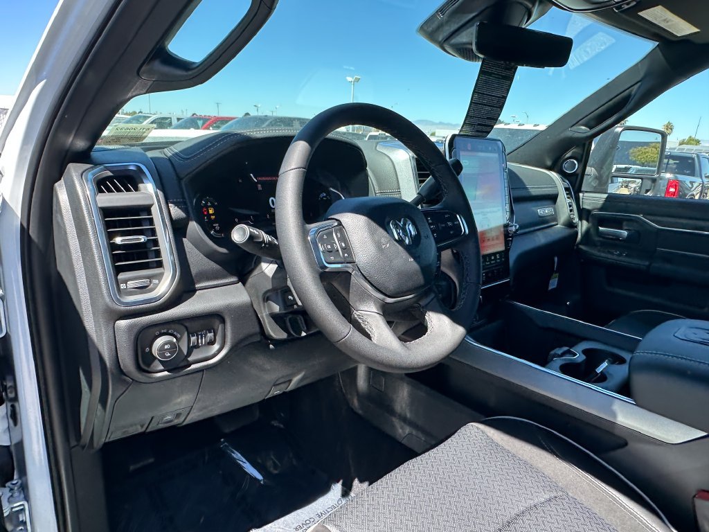New 2026 RAM 2500 Laramie AWD/4WD image 21
