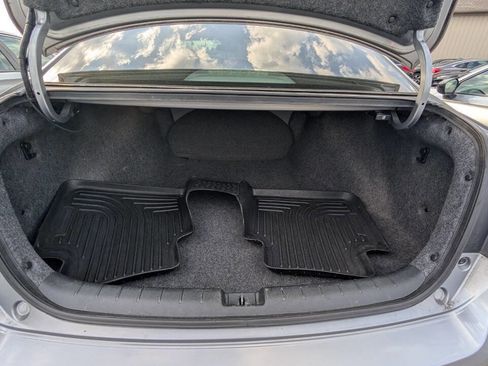 Used 2017 Honda Accord LX image 22