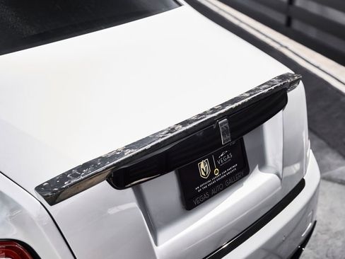 Used 2024 Rolls-Royce Phantom Sedan RWD image 18