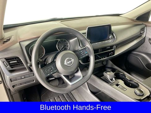 Used 2023 Nissan Rogue SV image 11