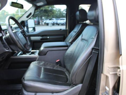 Used 2012 Ford F250 Lariat w/ Chrome Pkg AWD/4WD image 19