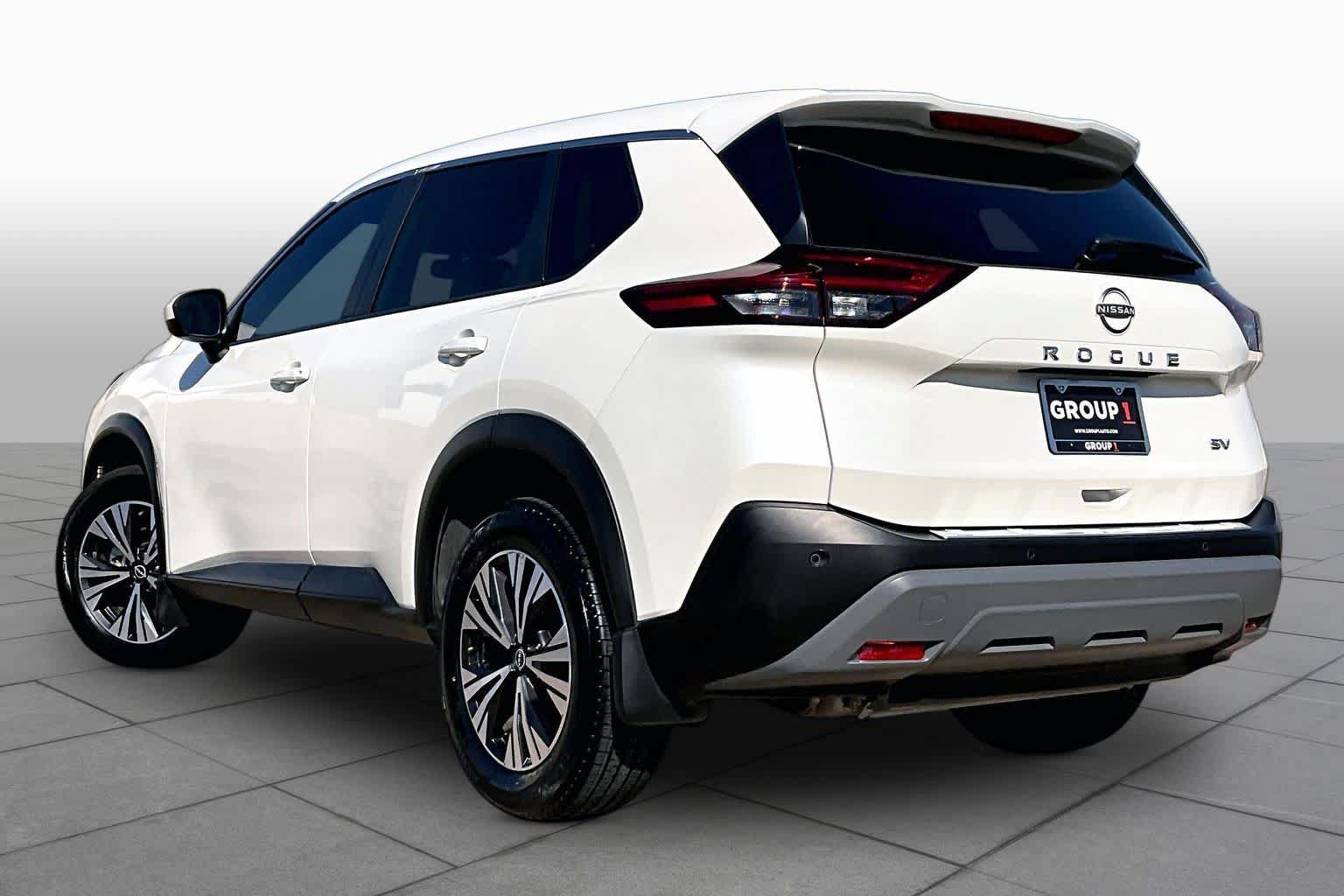 Certified 2023 Nissan Rogue SV FWD image 11