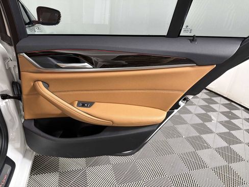 Used 2018 BMW 530i image 14