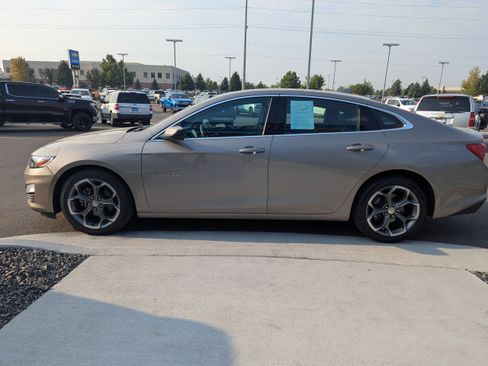 Certified 2024 Chevrolet Malibu LT FWD image 9