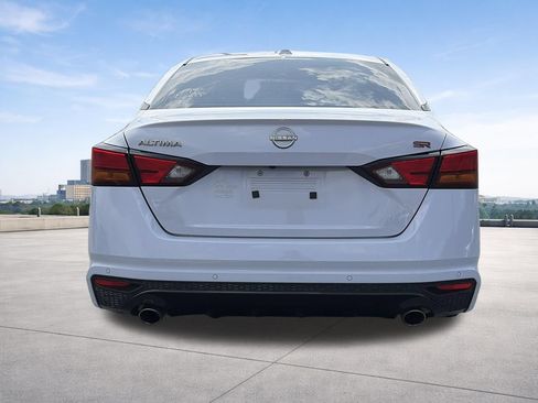 Certified 2025 Nissan Altima 2.5 SR w/ SR Premium Package FWD image 22