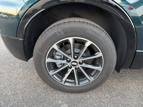 Used 2025 Cadillac XT4 Sport image 13