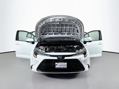 Used 2024 Toyota Corolla LE w/ LE Premium Package FWD image 14