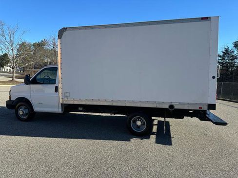 Used 2014 Chevrolet Express 4500 G4500 image 7