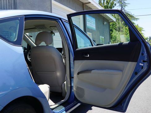 Used 2007 Toyota Prius FWD image 25