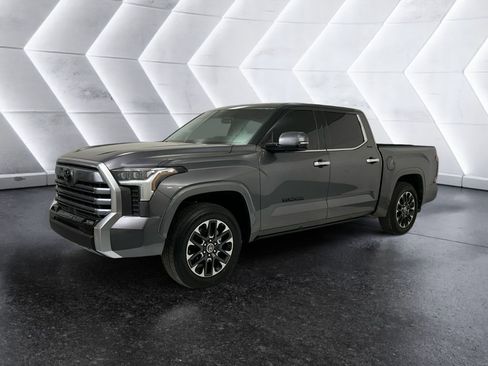 Used 2023 Toyota Tundra Limited AWD/4WD image 3