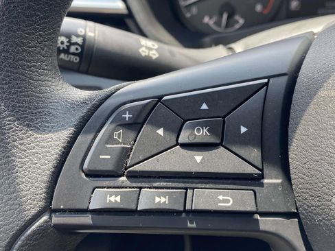 Used 2025 Nissan Altima 2.5 S FWD image 24