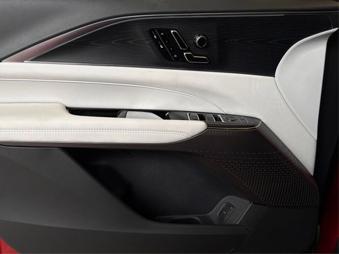 New 2026 Cadillac Lyriq Luxury RWD image 21