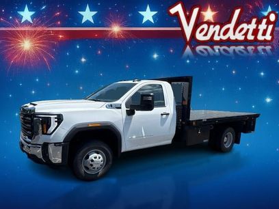 New 2026 GMC Sierra 3500 Pro w/ Convenience Package