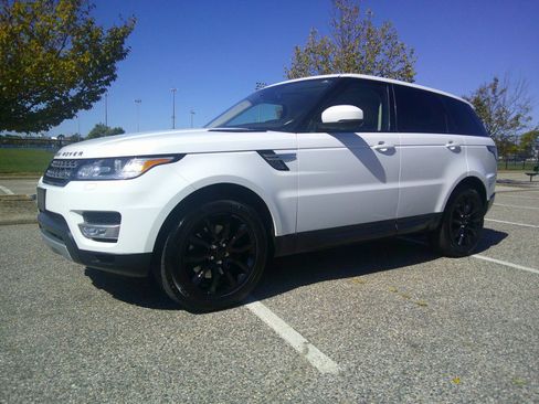 Used 2016 Land Rover Range Rover Sport HSE image 7