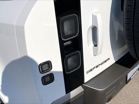 New 2026 Land Rover Defender 110 S AWD/4WD image 8