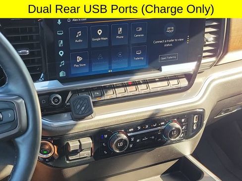 Used 2025 Chevrolet Silverado 1500 High Country AWD/4WD image 15