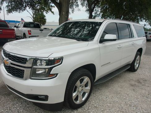 Used 2016 Chevrolet Suburban LT w/ Luxury Package RWD image 1