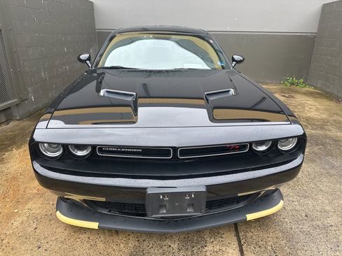 Used 2018 Dodge Challenger R/T Scat Pack RWD image 6