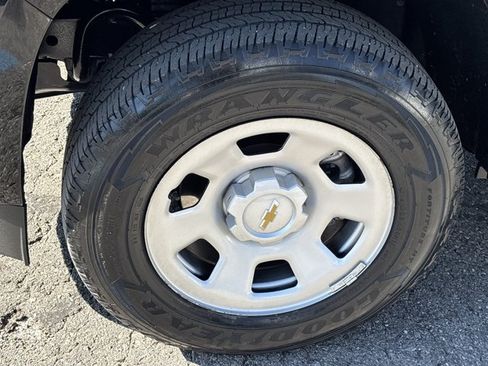 Used 2021 Chevrolet Colorado W/T w/ WT Convenience Package RWD image 12