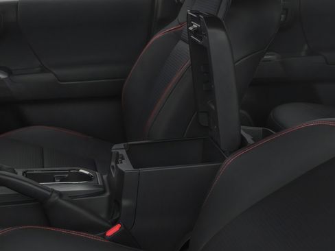 Used 2018 Toyota Tacoma TRD Off-Road w/ Technology Package image 8