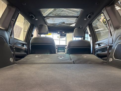 Used 2024 Jeep Grand Cherokee Limited w/ Black Appearance Package image 40