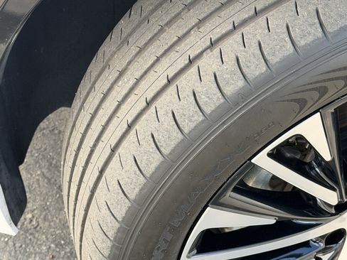 Used 2023 Lexus RZ 450e Premium image 16