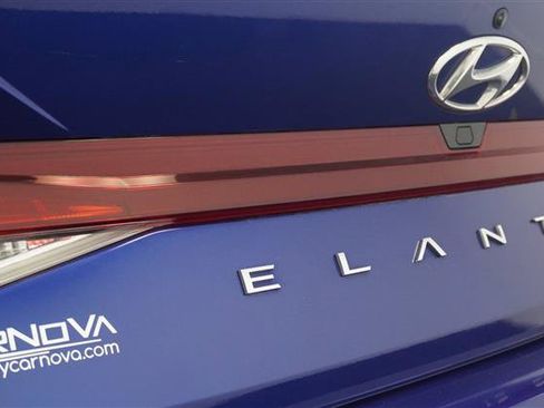 Used 2022 Hyundai Elantra SEL FWD image 28