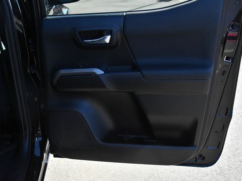 Used 2023 Toyota Tacoma TRD Off-Road w/ Technology Package image 39