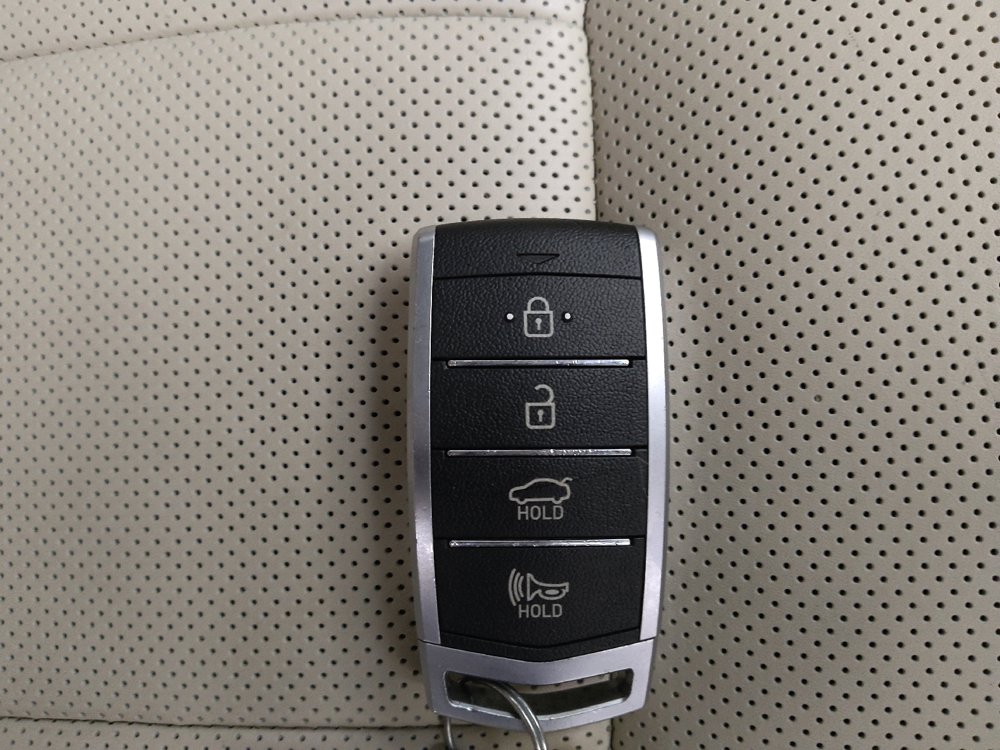 Used 2018 Genesis G80 3.8 w/ Option Group 03 RWD image 32