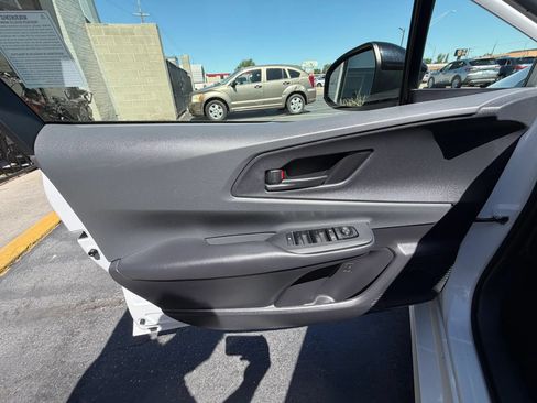 Used 2024 Toyota Prius LE FWD image 11