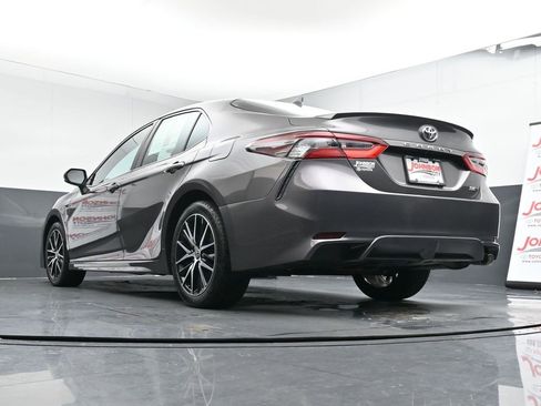 Used 2023 Toyota Camry SE image 25