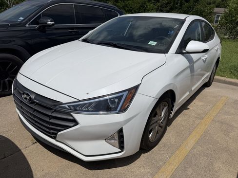 Used 2020 Hyundai Elantra SEL w/ Cargo Package (C1) FWD image 4