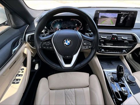 Used 2023 BMW 530i xDrive w/ Premium Package AWD/4WD image 6