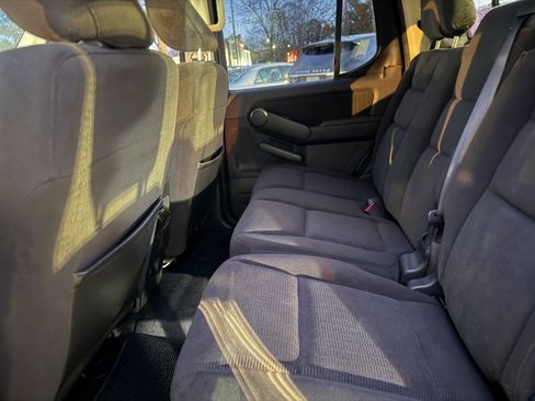 Used 2010 Ford Explorer Sport Trac XLT image 19