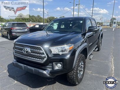 Used 2017 Toyota Tacoma TRD Off-Road w/ Tow Package (A/T)