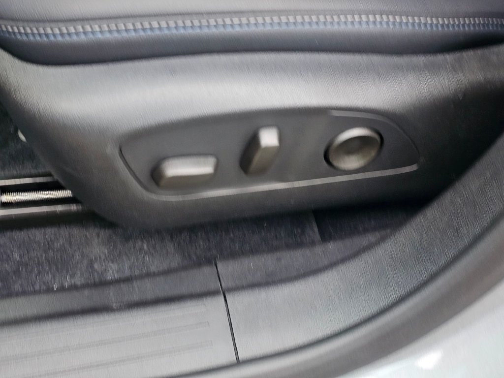 Used 2026 Chevrolet Equinox EV LT AWD/4WD image 22